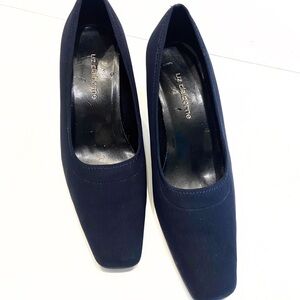 Liz Claiborne Dark Rich Navy Dress Heels for a Classy Look